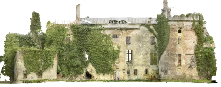 Ortho-facade de l'elevation sud-ouest du chateau de Labatut-Riviere, gagnee par le lierre