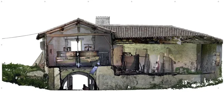 Coupe texturee du moulin de Musset montrant la voute au niveau du sol et le mecanisme